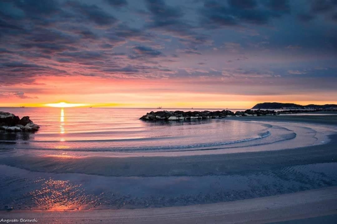 Appartamento Vista Mare 미사노아드리아티코 외부 사진