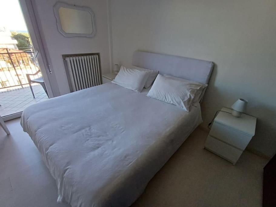 Appartamento Vista Mare 미사노아드리아티코 외부 사진